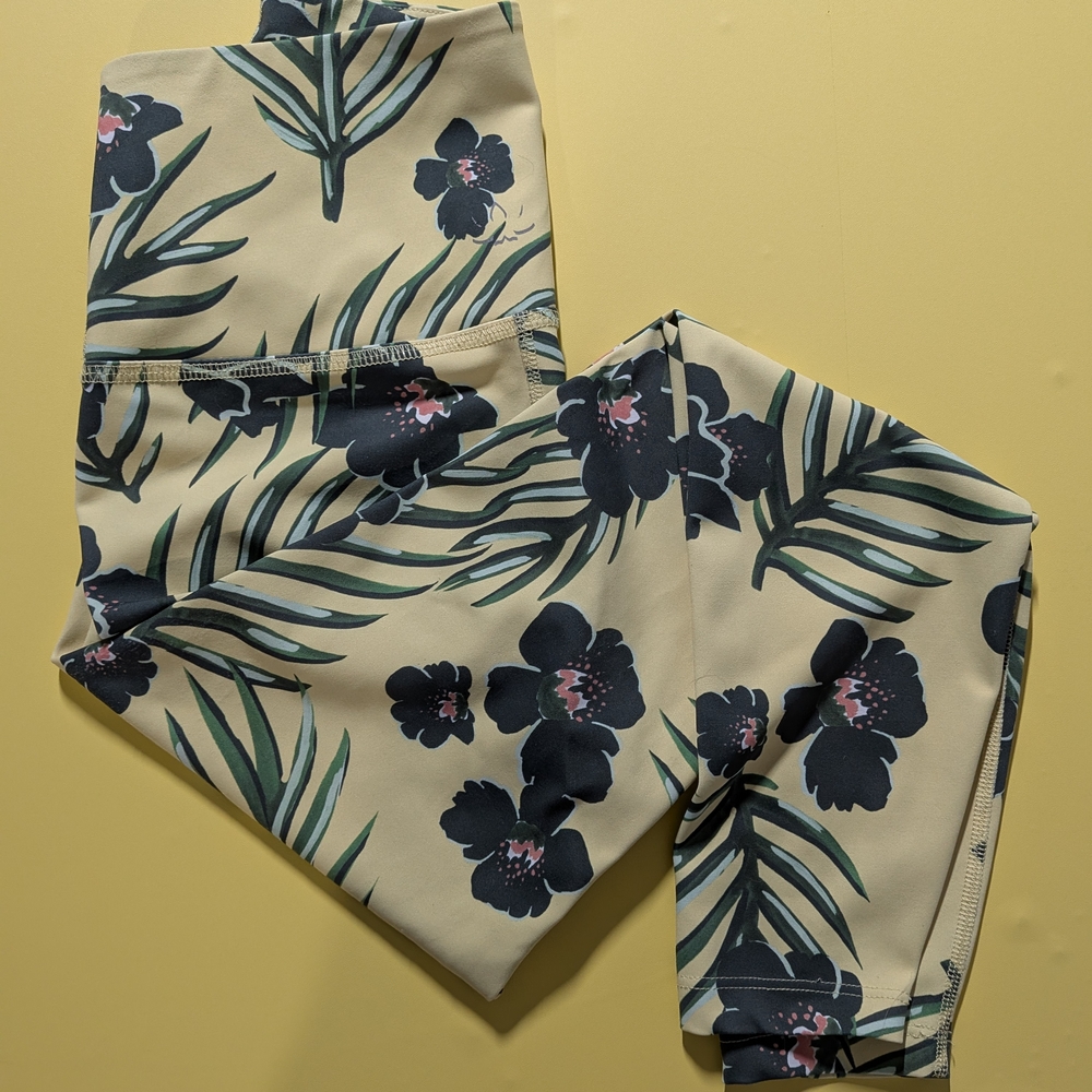 Beyond Yoga Leaf and Floral Leggings - Cream and Black